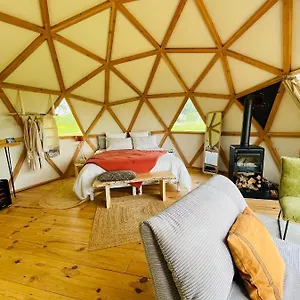  Tente de luxe Dome Insolite Cedre Jacuzzi Et Petits Dejeuners Inclus
